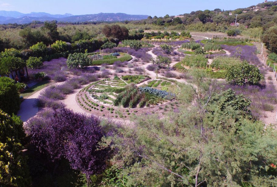 Vue earienne du potager du Grand HotelCala Rossa